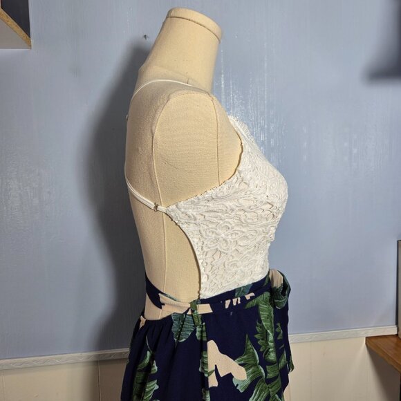 Blooming Jelly Medium White Navy Teal Open Back Crochet Faux Wrap Casual Dress - Picture 5 of 14